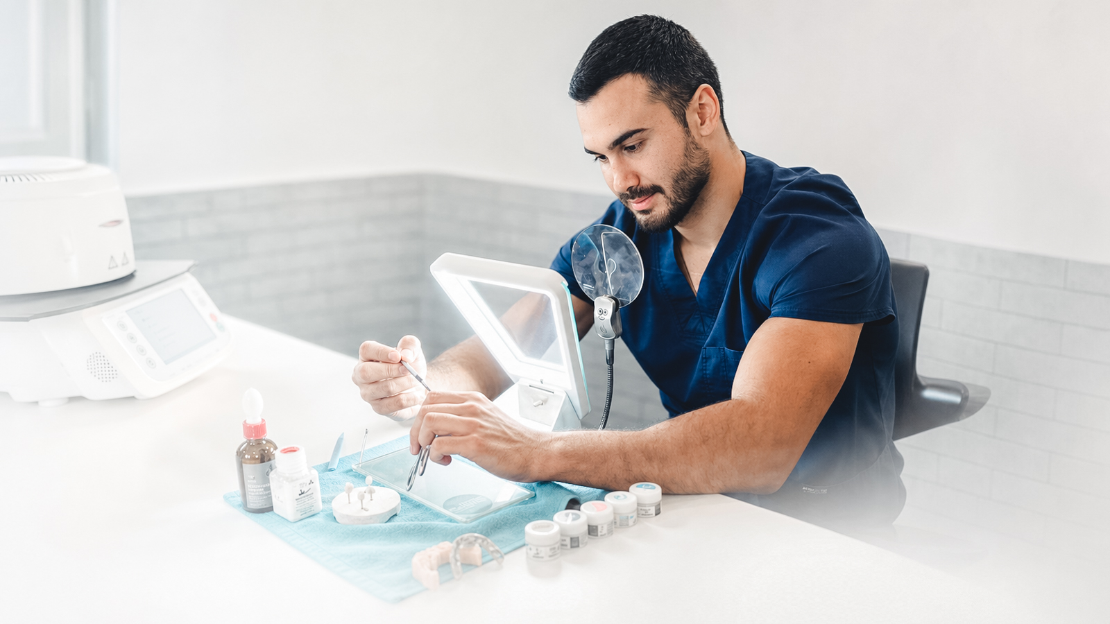 MEJ stručnjak u dentalnoj laboratoriji